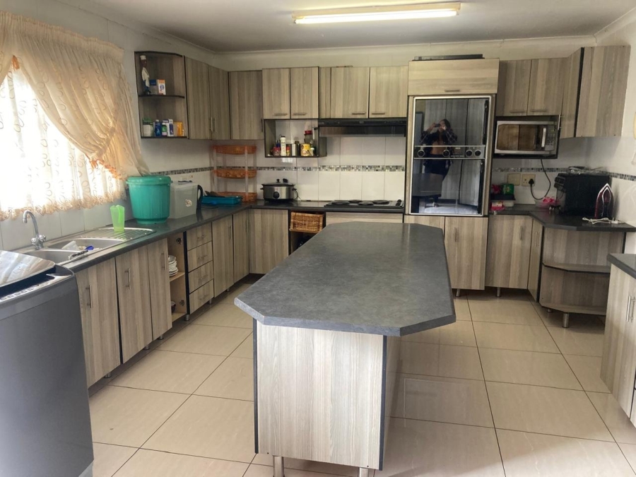 5 Bedroom Property for Sale in Breidbach Eastern Cape